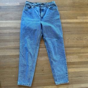 Vintage Levis 551 Relaxed Fit Tapered Leg
